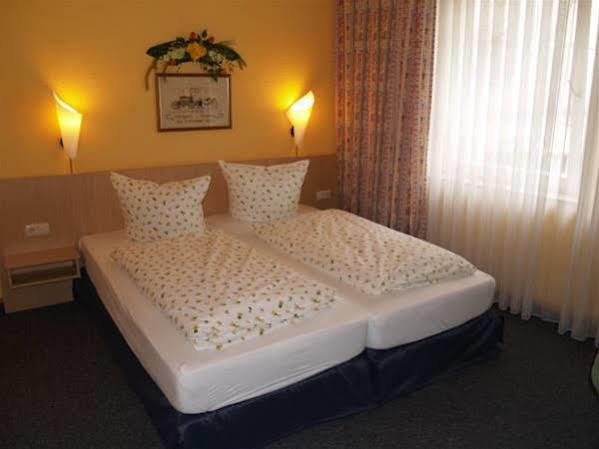 Hotel Goldenes Fass Würzburg Esterno foto