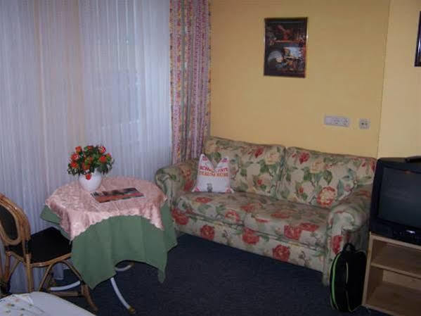 Hotel Goldenes Fass Würzburg Esterno foto